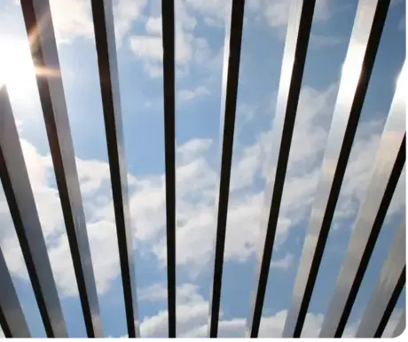 stores bannes sur mesure à Châteaubourg - image 2